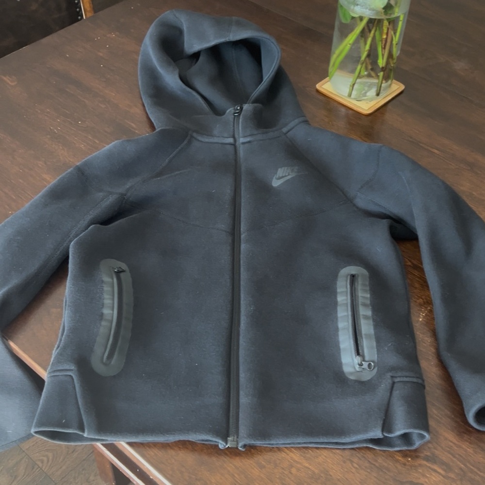 Nike Tech kids medium Black Zip-Up Hoodie